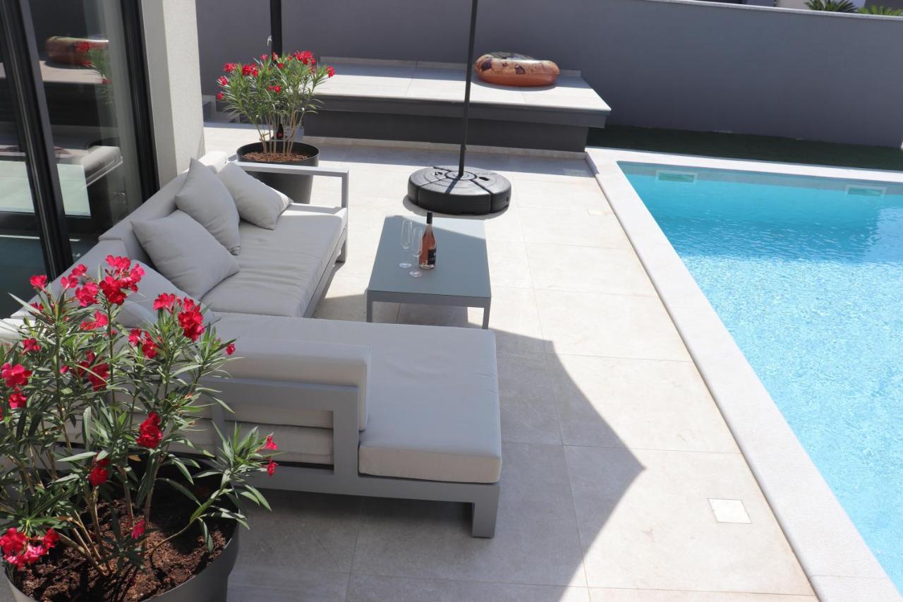 Meerbrise - Luxury Villa Banjole Exteriör bild